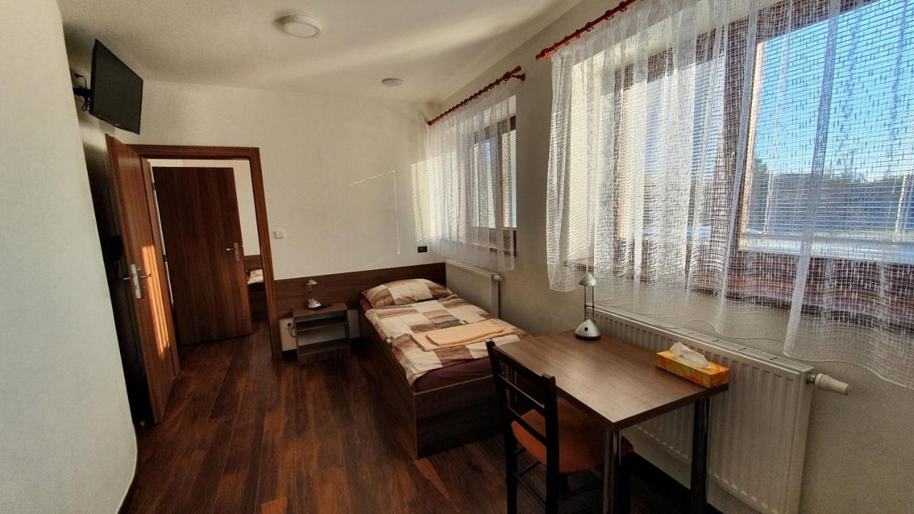 Motorest U Kola Простеёв Экстерьер фото